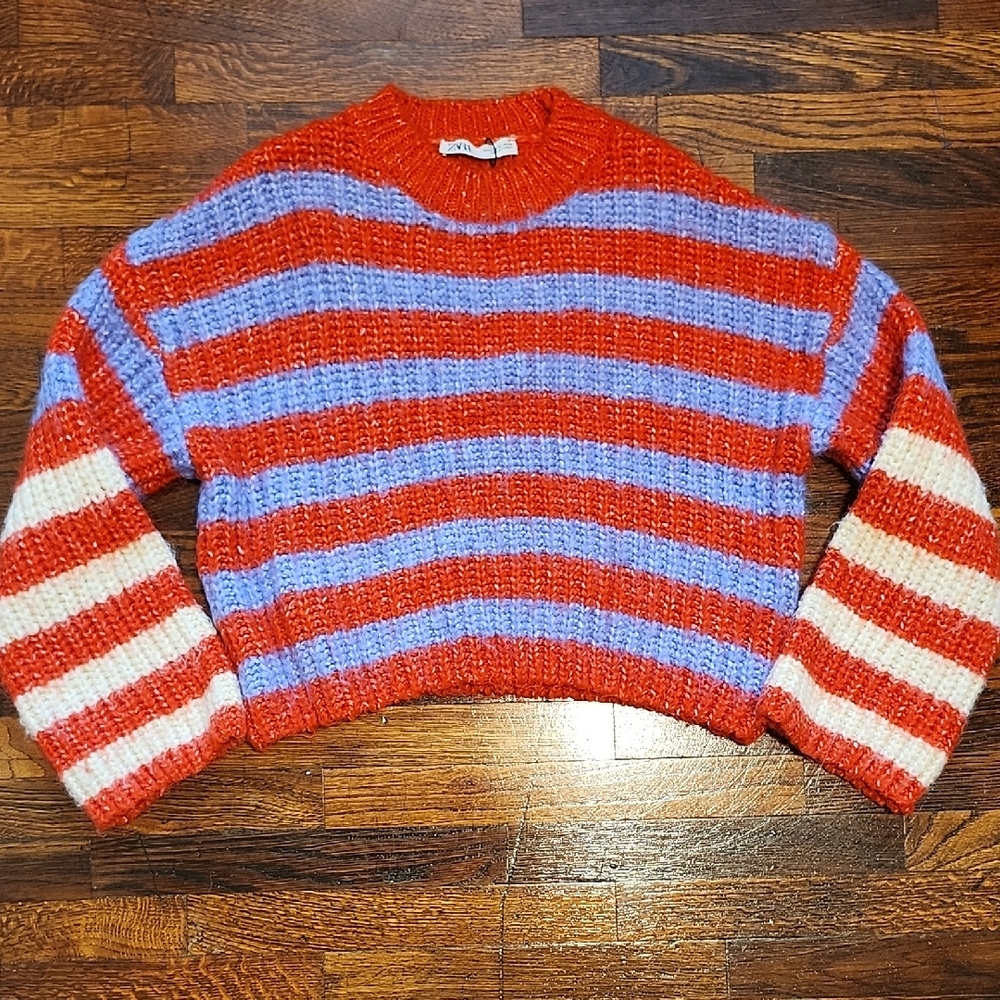 EUC Zara Red and Blue Fuzzy Cropped Striped Women's Oversized Sweater Small
